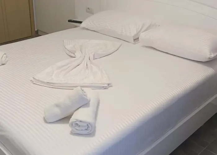 ゲストハウス Miri's Sarandë